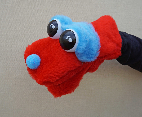 Bocón rojo con ojos saltones