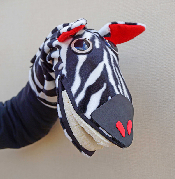 Títere de guante de cebra