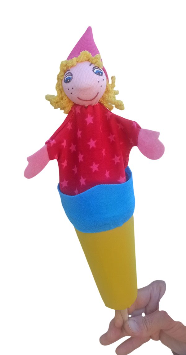 Títere de cono de hada con el cono amarillo