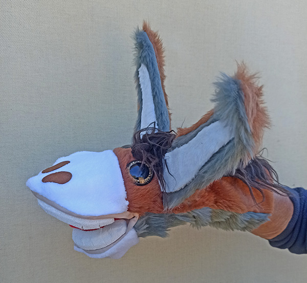 Títere de burro marrón y gris